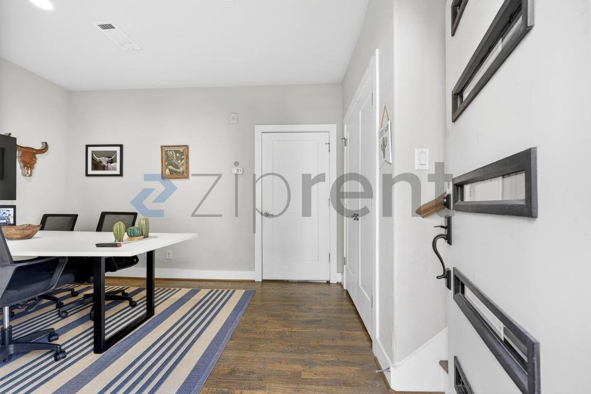 Townhouse for rent at 4906 Live Oak St #3, Dallas, TX 75206