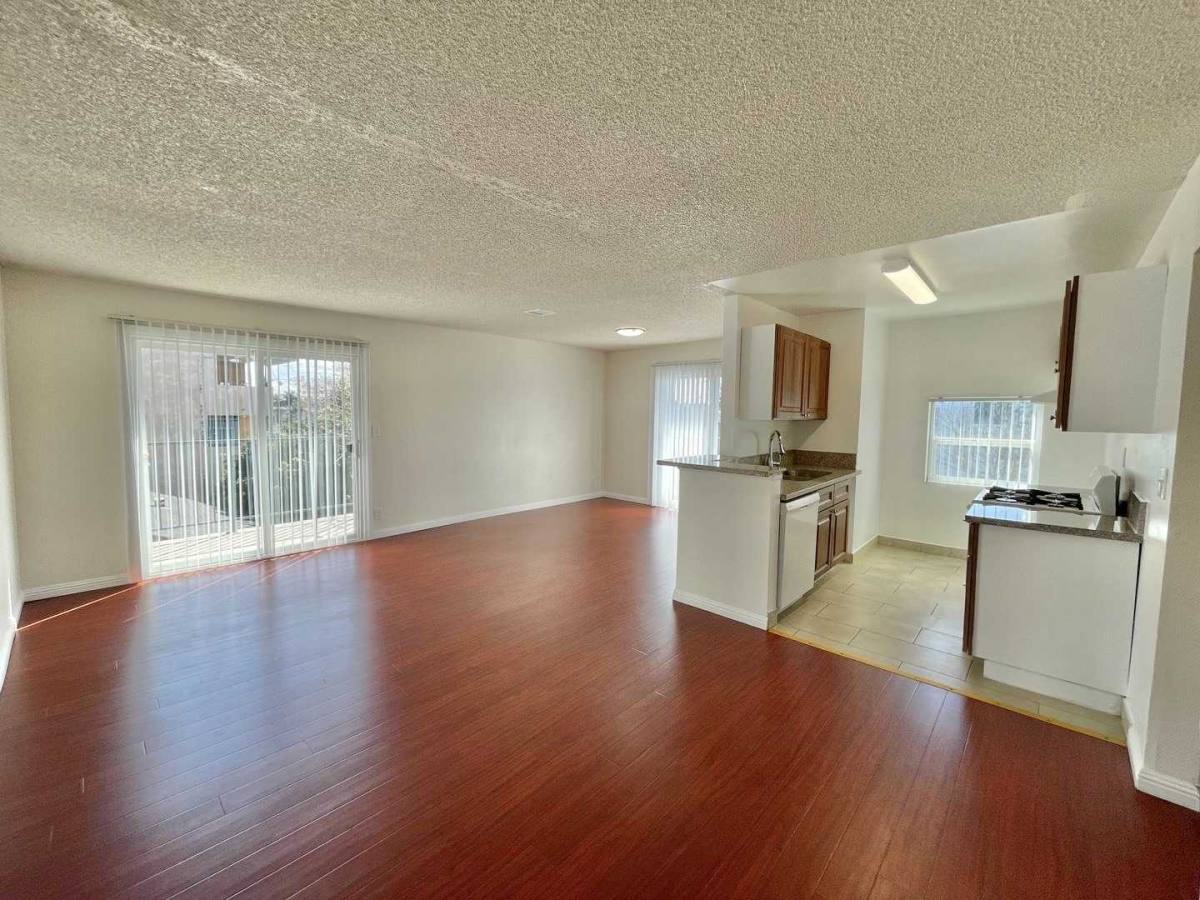 Apartment for rent at 14811 Delano St #6, Van Nuys, CA 91411