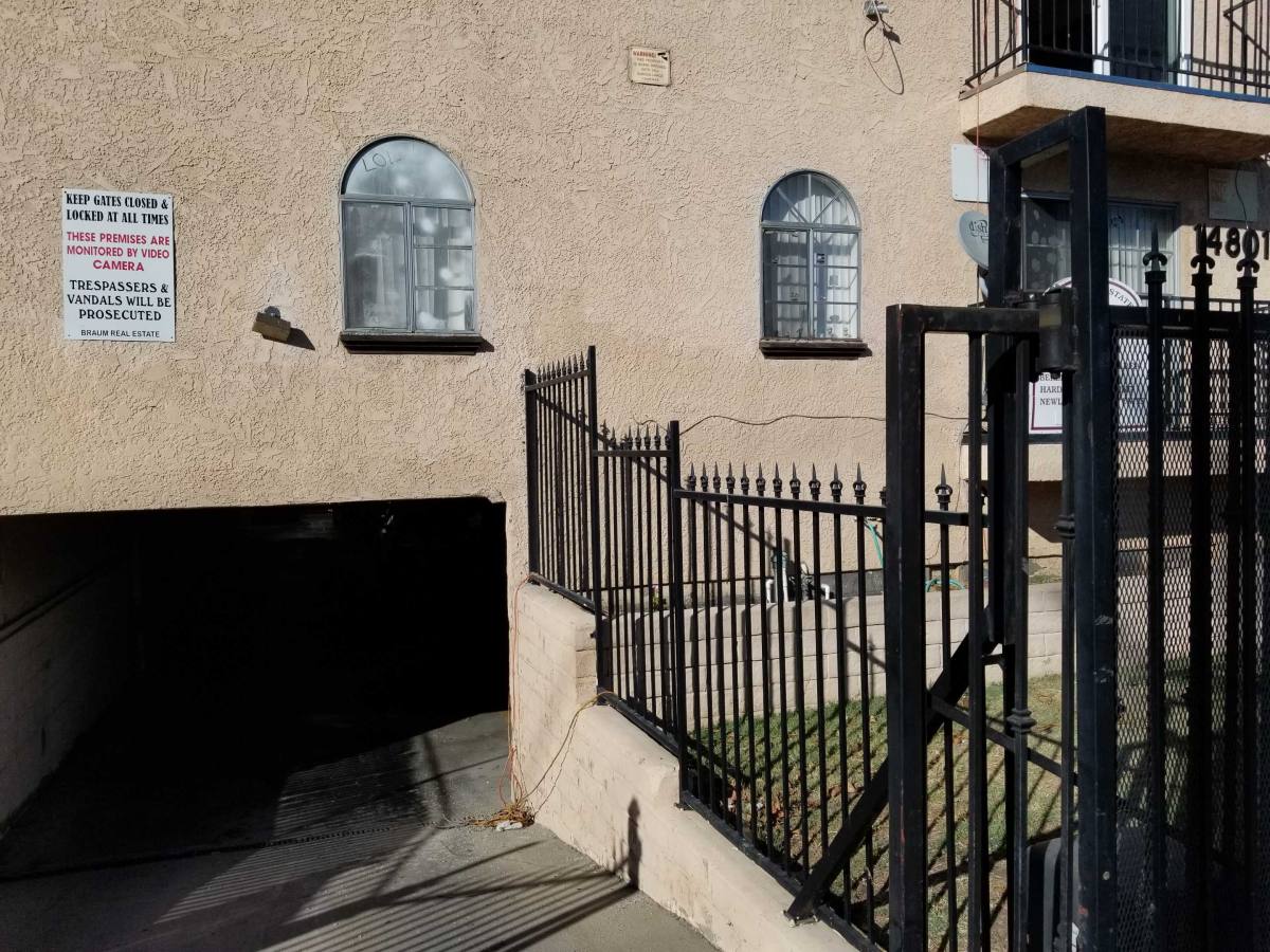 Apartment for rent at 14811 Delano St #6, Van Nuys, CA 91411