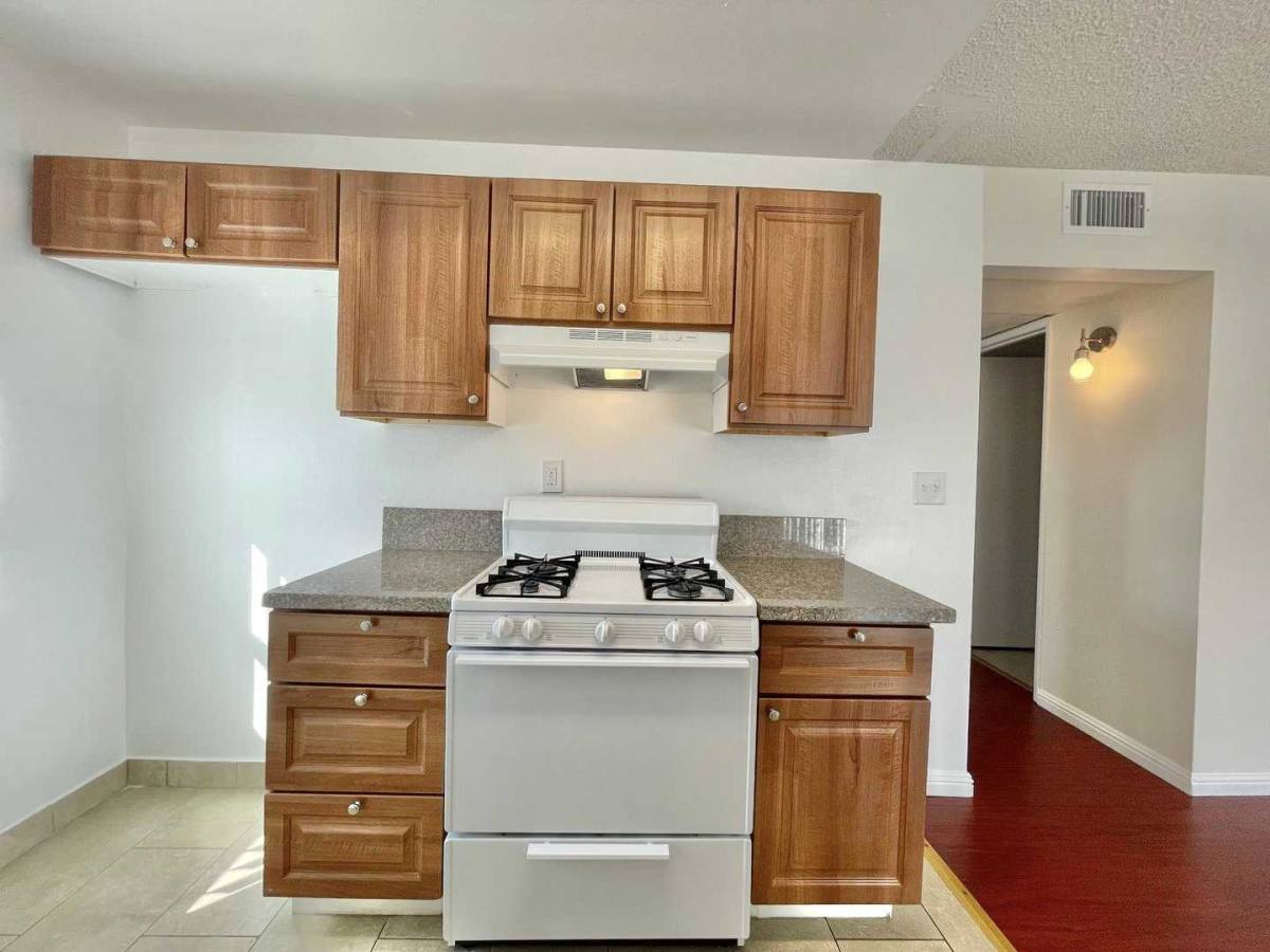 Apartment for rent at 14811 Delano St #6, Van Nuys, CA 91411
