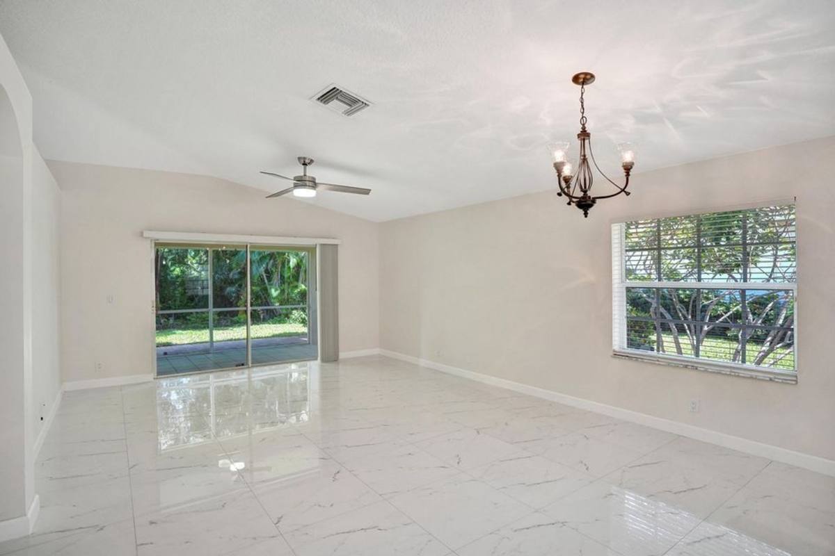 House for rent at 5033 S La Sedona Circle, Delray Beach, FL 33484