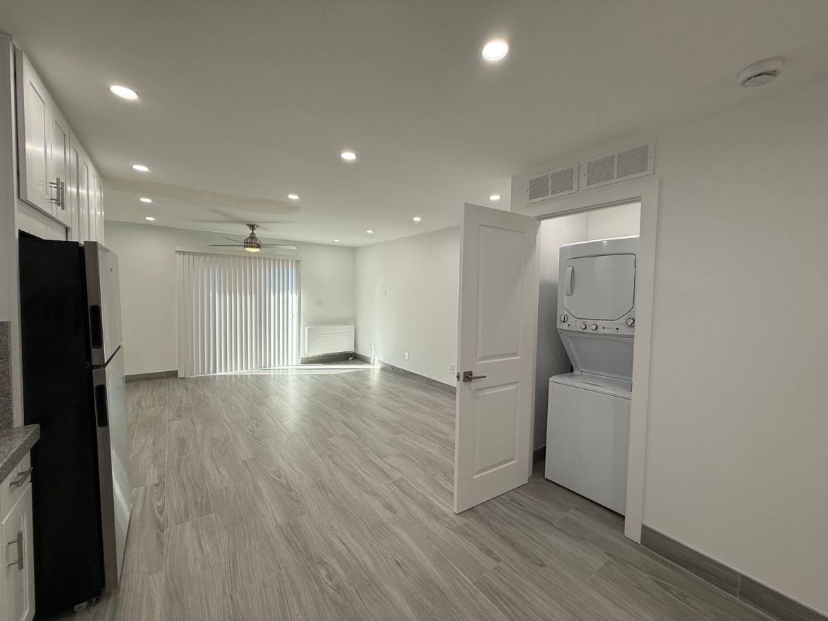 Townhouse for rent at 445 Garrison St, Oceanside, CA 92054
