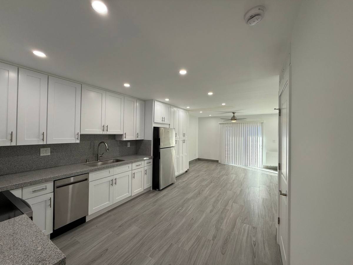 Townhouse for rent at 445 Garrison St, Oceanside, CA 92054