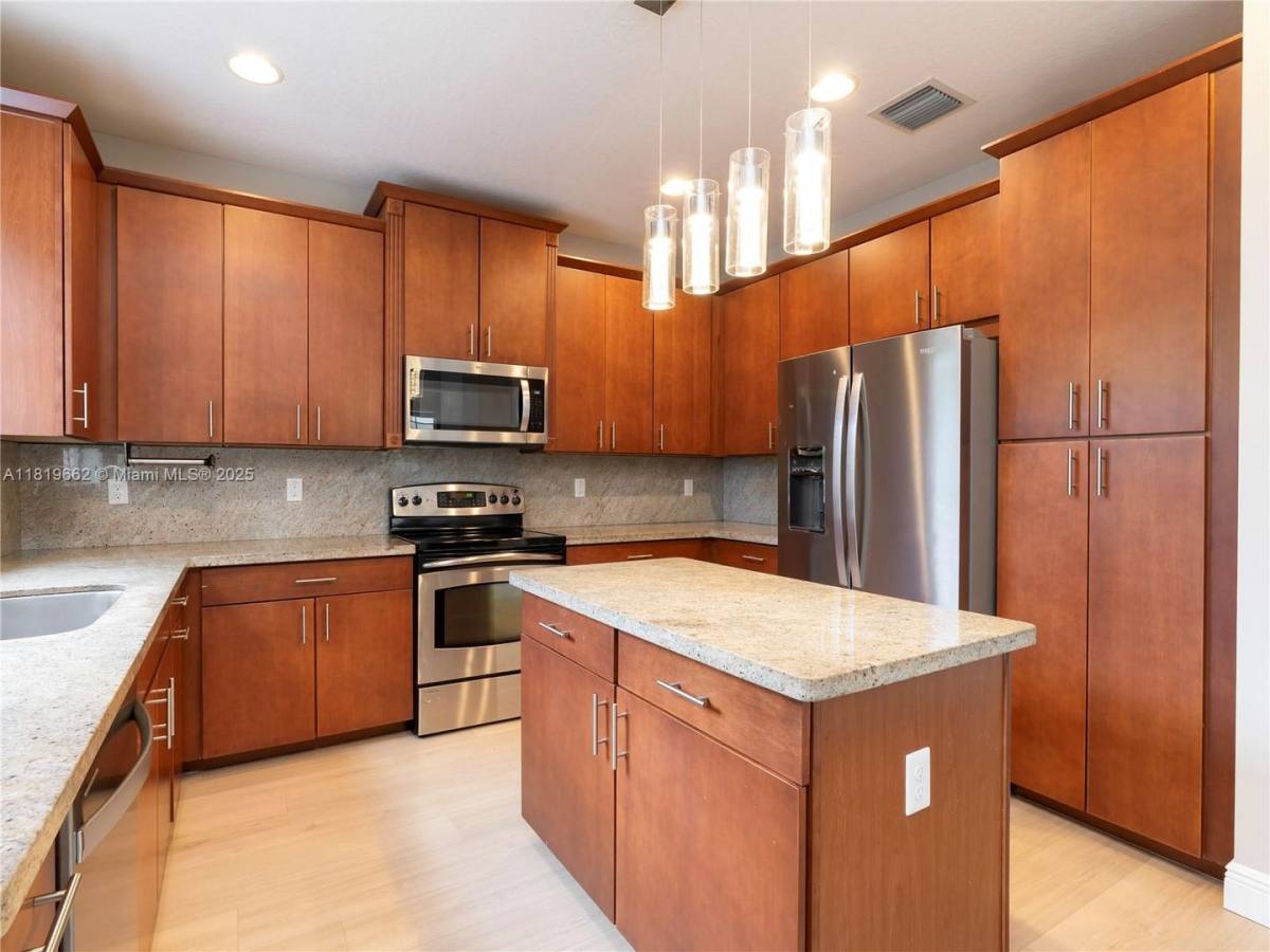 House for rent at 2028 SW 16th Terrace, Fort Lauderdale, FL 33315