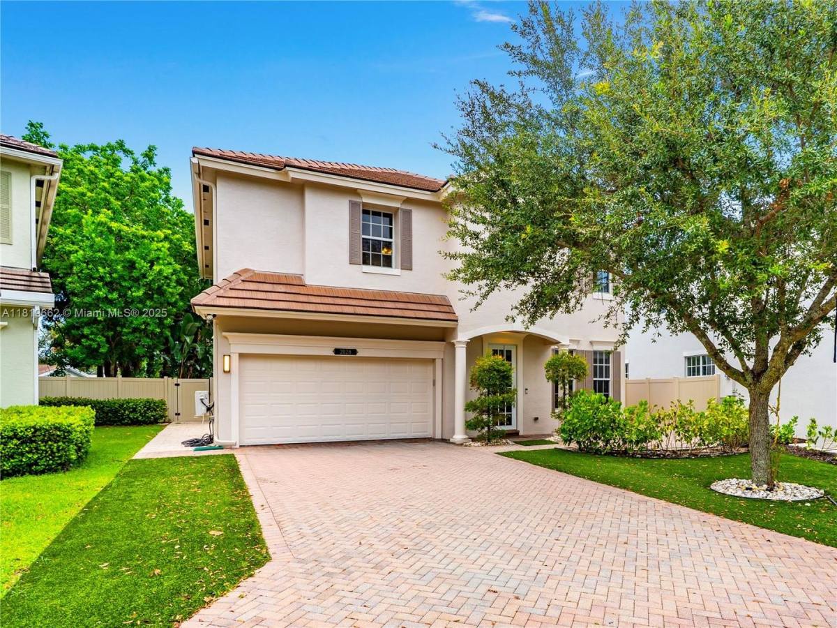 House for rent at 2028 SW 16th Terrace, Fort Lauderdale, FL 33315