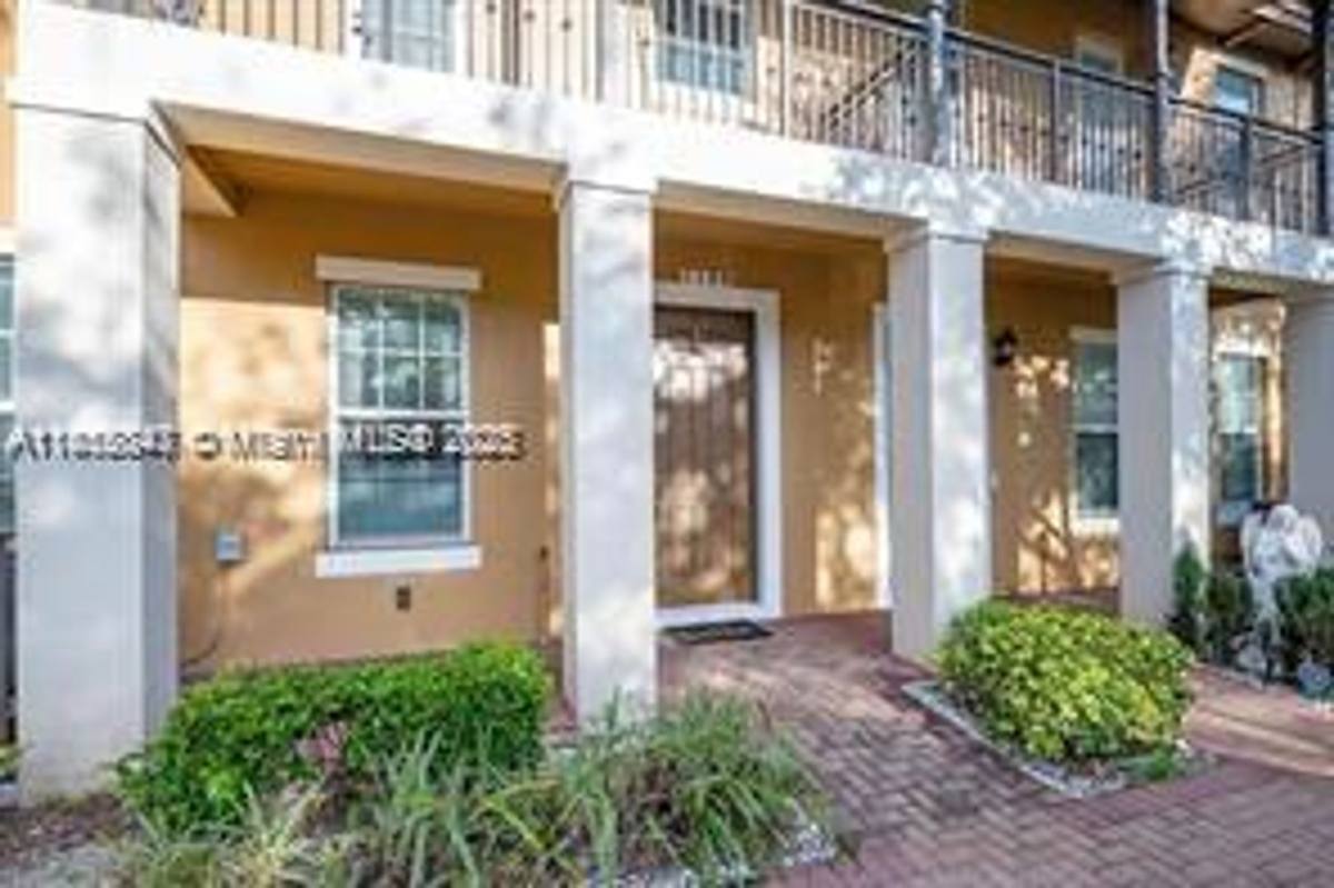 Townhouse for rent at 109 SW 147th Terrace, Hollywood, FL 33027