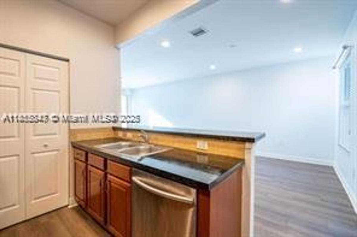 Townhouse for rent at 109 SW 147th Terrace, Hollywood, FL 33027