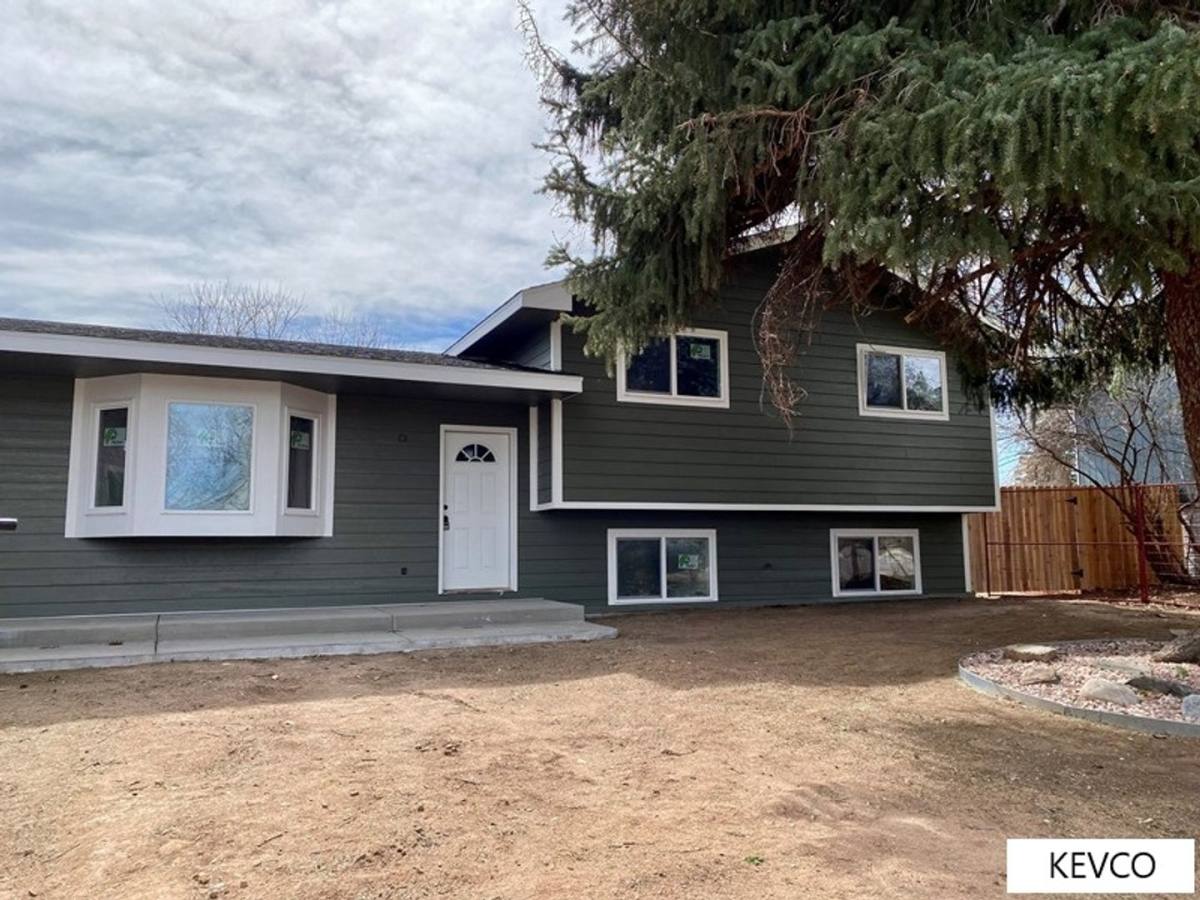House for rent at 2401 Evergreen Dr, Fort Collins, CO 80521