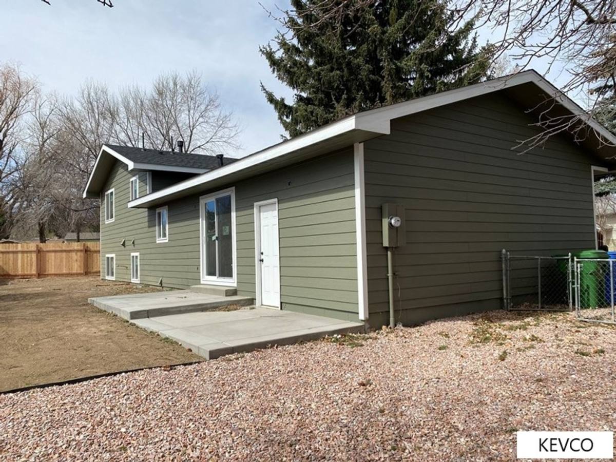 House for rent at 2401 Evergreen Dr, Fort Collins, CO 80521