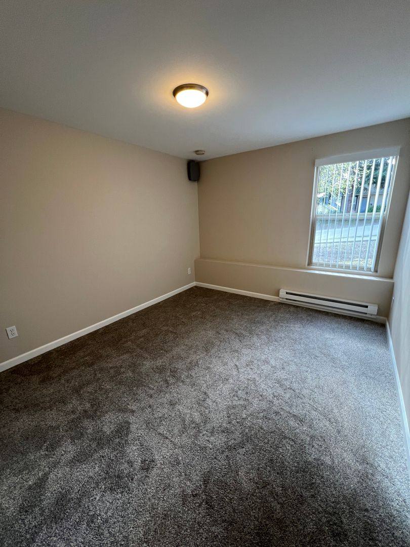 Apartment for rent at 3326 Lombard Ave, Everett, WA 98201