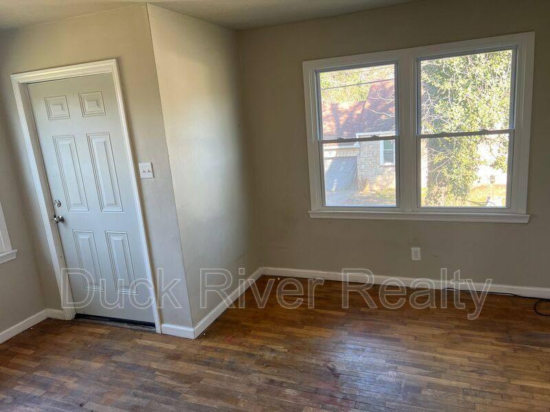 House for rent at 610 1 2 E 8th St, Columbia, TN 38401