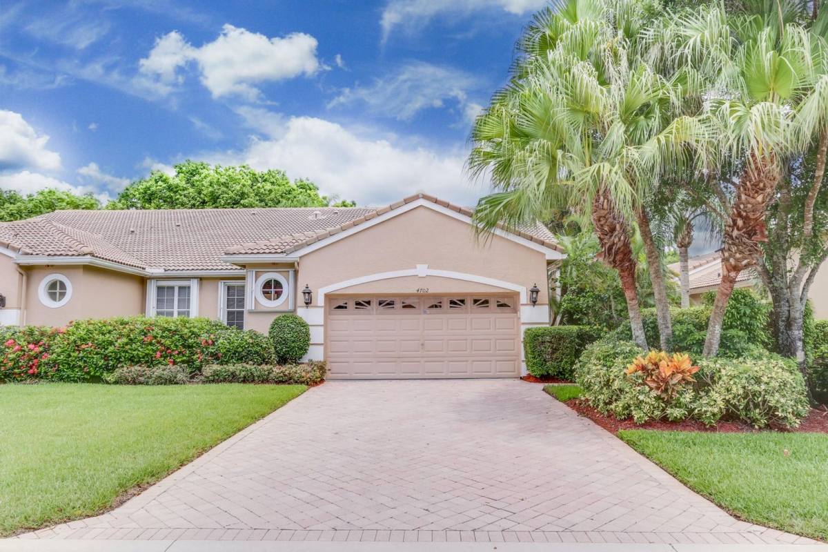 House for rent at 4702 Carlton Golf Dr, Lake Worth, FL 33449