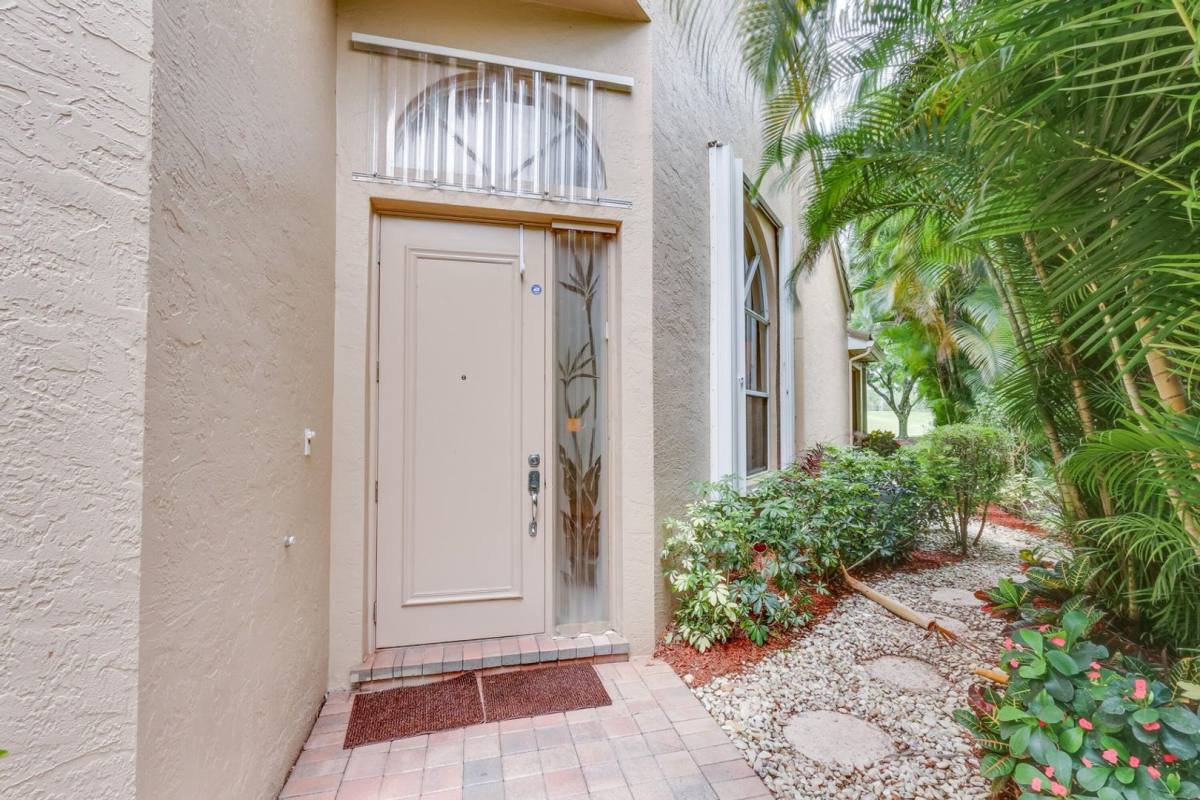 House for rent at 4702 Carlton Golf Dr, Lake Worth, FL 33449