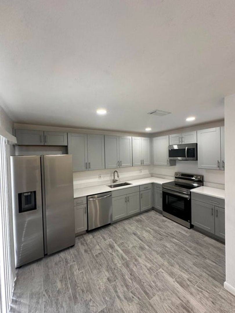 Townhouse for rent at 1917 N Congress Ave, West Palm Beach, FL 33401