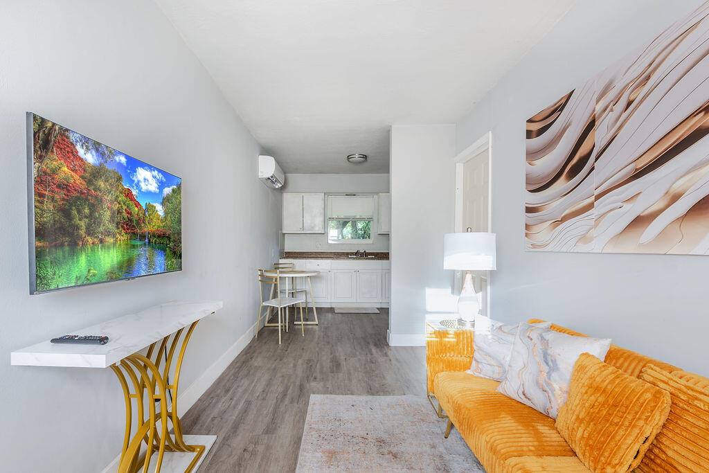 Apartment for rent at 1826 Sherman St, Hollywood, FL 33020