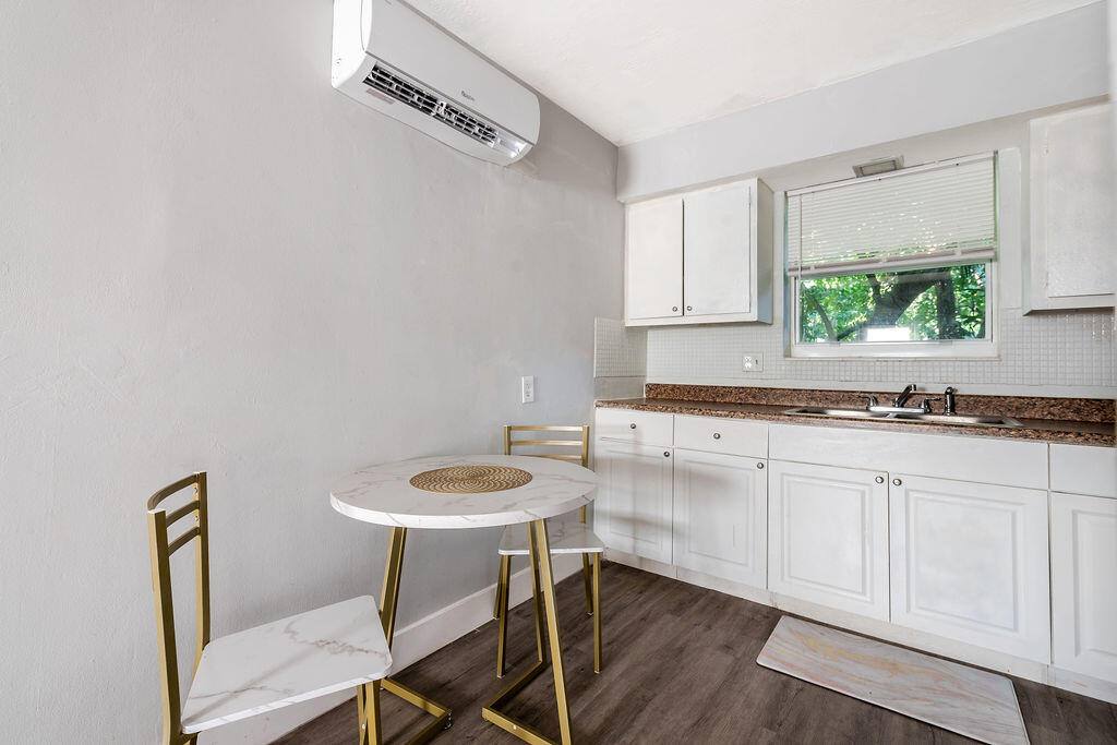 Apartment for rent at 1826 Sherman St, Hollywood, FL 33020