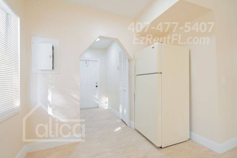 Apartment for rent at 1001 Henrietta Ave #1, West Palm Beach, FL 33401