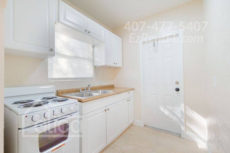 Apartment for rent at 1001 Henrietta Ave #1, West Palm Beach, FL 33401