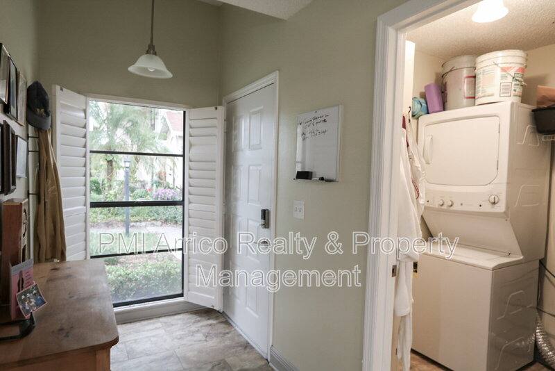 Apartment for rent at 323 Knottwood Court, Sun City Center, FL 33573