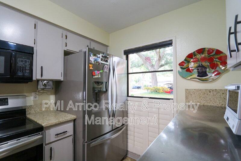 Apartment for rent at 323 Knottwood Court, Sun City Center, FL 33573