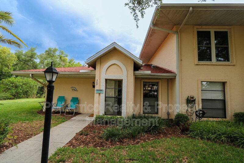 Apartment for rent at 323 Knottwood Court, Sun City Center, FL 33573