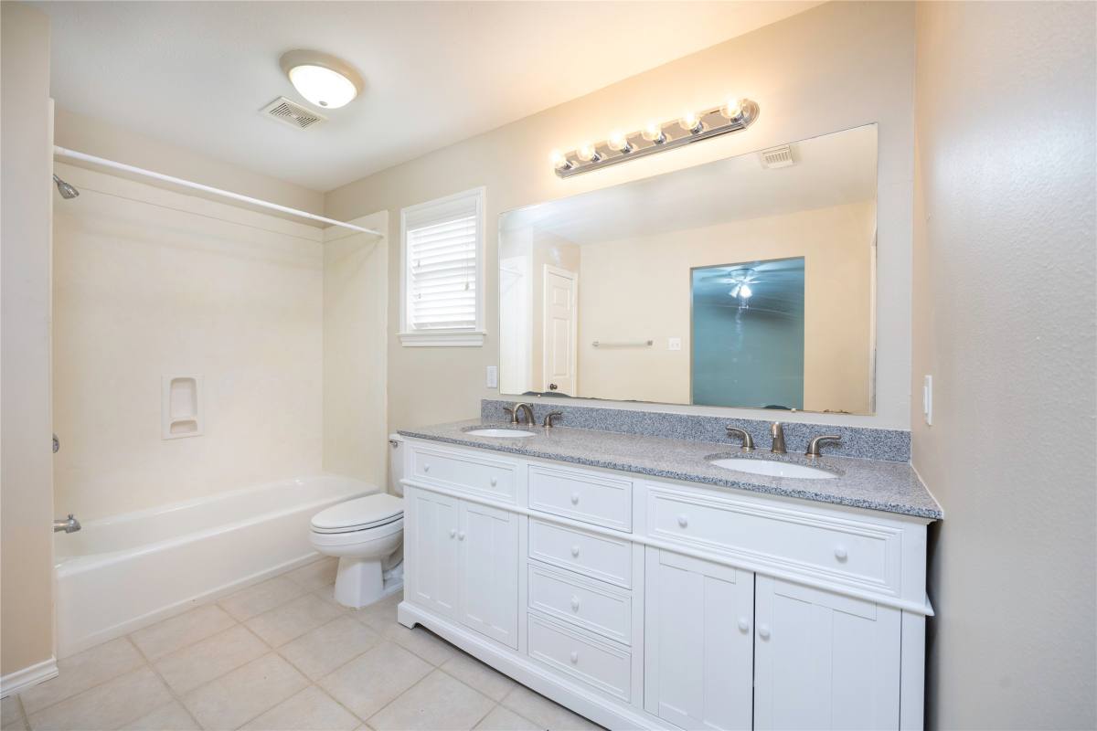 Apartment for rent at 100 Artesian Way #100, New Caney, TX 77357