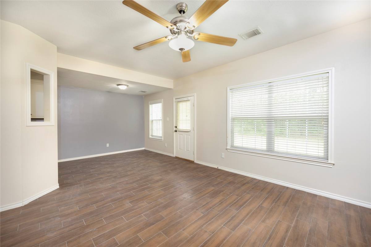 Apartment for rent at 100 Artesian Way #100, New Caney, TX 77357