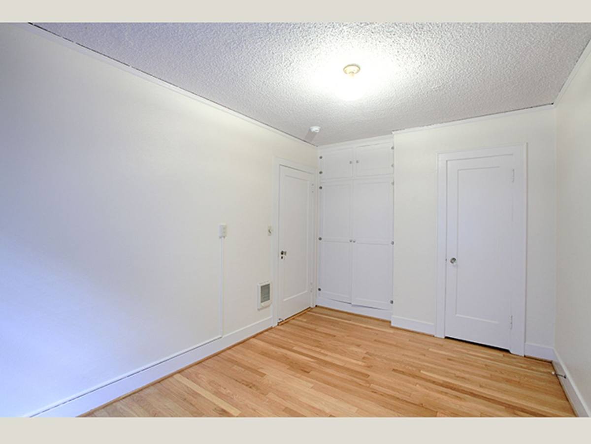 Apartment for rent at 1430 SE 14th Ave, Portland, OR 97214