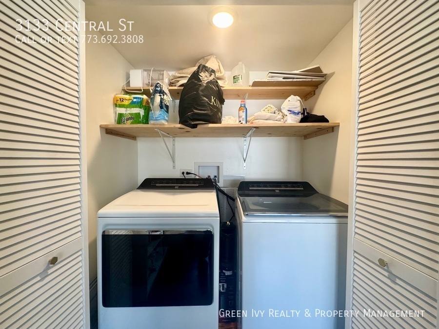 Townhouse for rent at 3133 Central St, Evanston, IL 60201