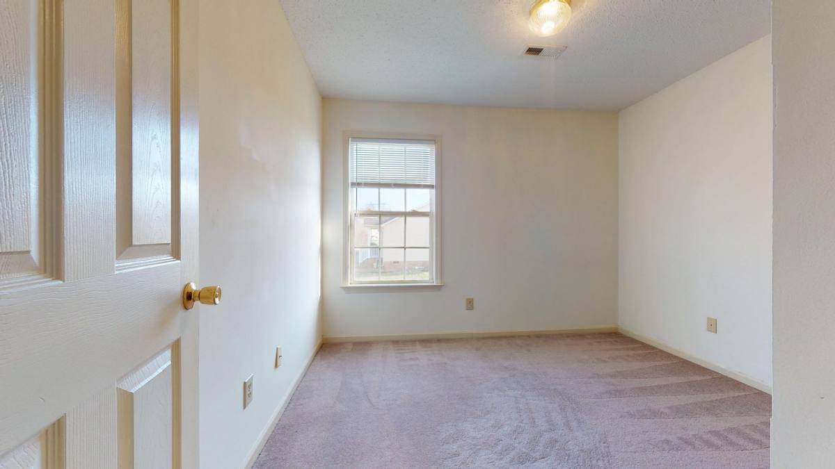 Townhouse for rent at 660 Wilderness Trail, Columbia, TN 38401