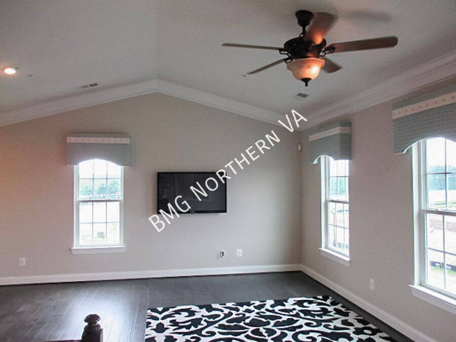 Townhouse for rent at 24688 Hutchinson Farm Dr, Sterling, VA 20166