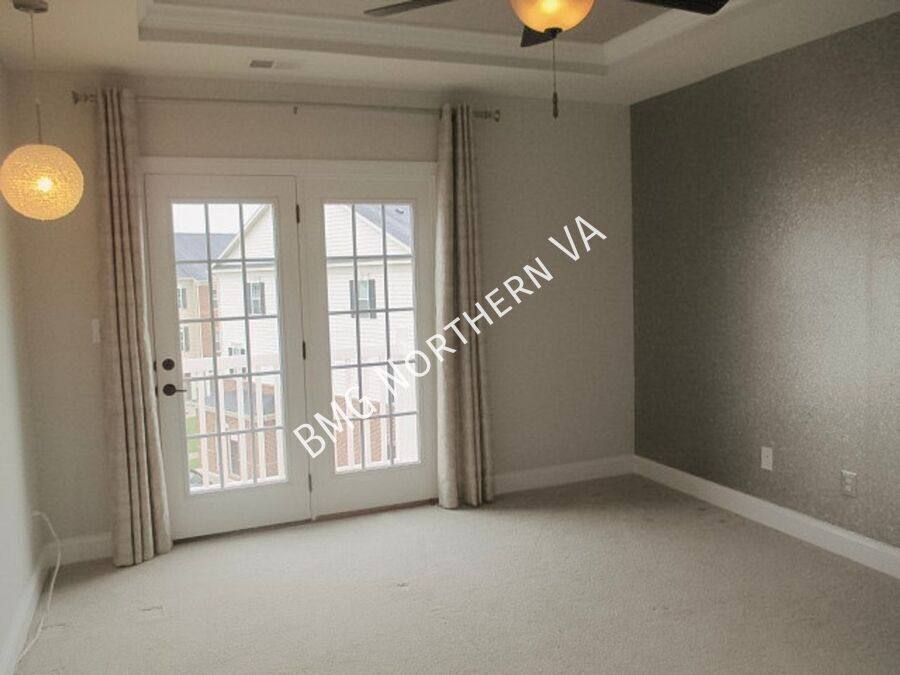 Townhouse for rent at 24688 Hutchinson Farm Dr, Sterling, VA 20166
