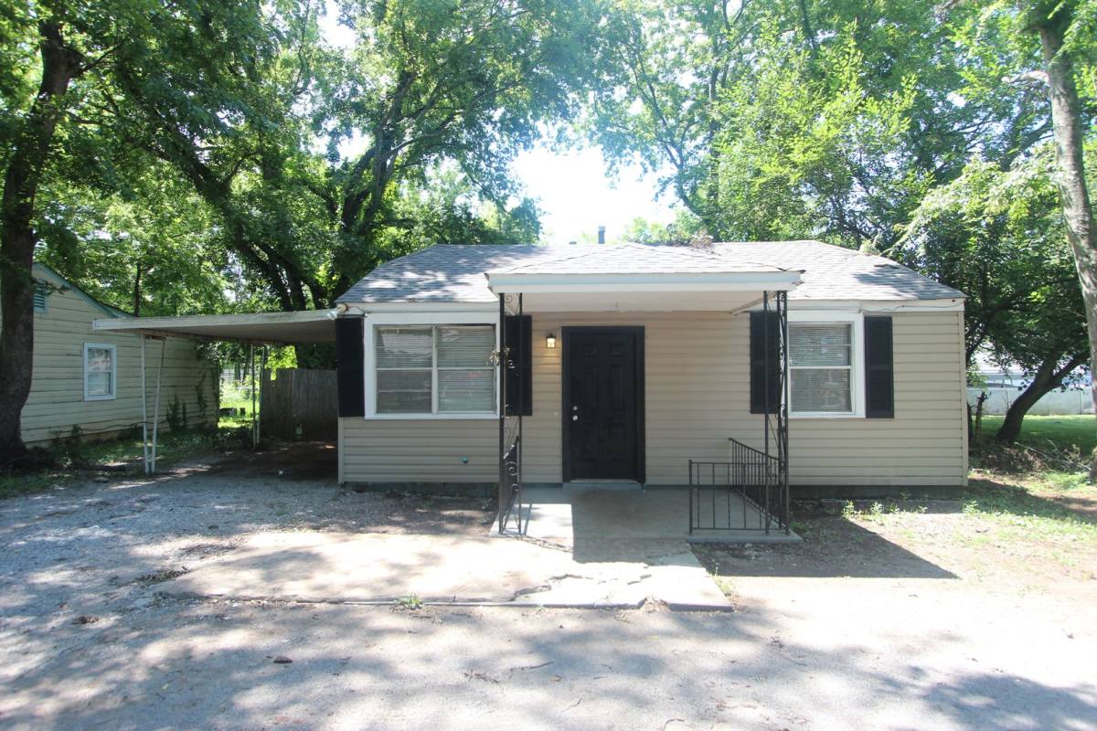 House for rent at 1433 Rayfield Dr, Birmingham, AL 35228