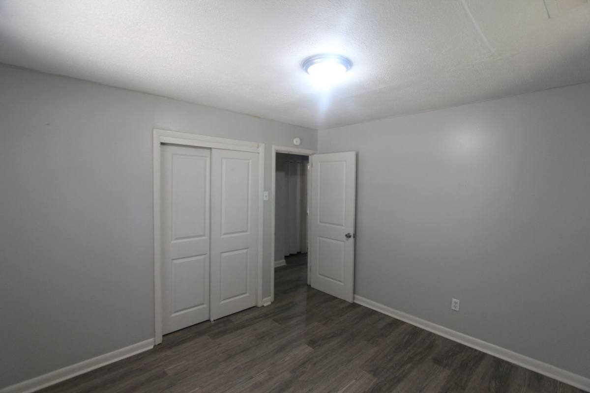 House for rent at 1433 Rayfield Dr, Birmingham, AL 35228