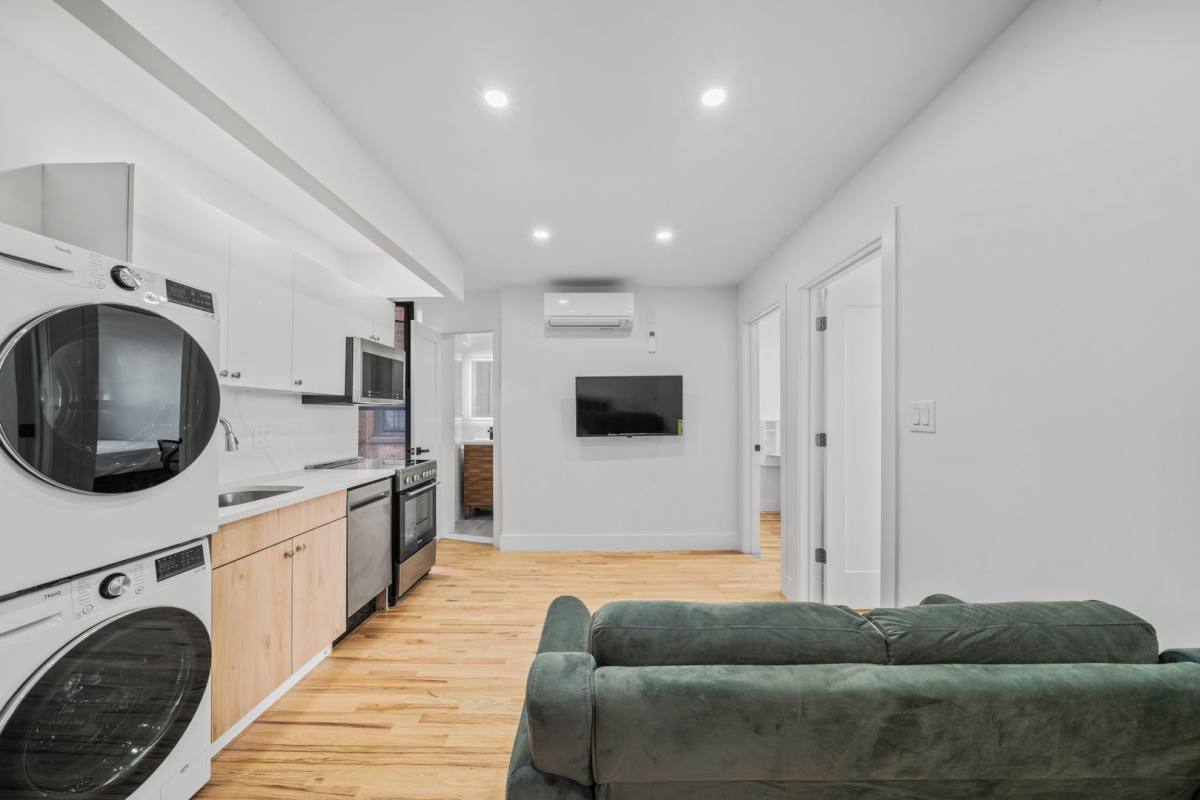 Apartment for rent at 2505 Hoffman St, Bronx, NY 10458