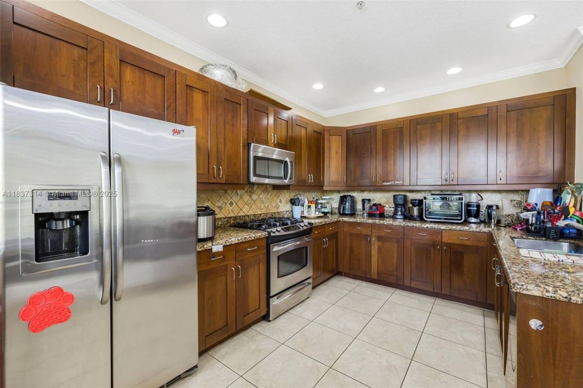 Condo for rent at 3055 NW 126th Ave, Fort Lauderdale, FL 33323