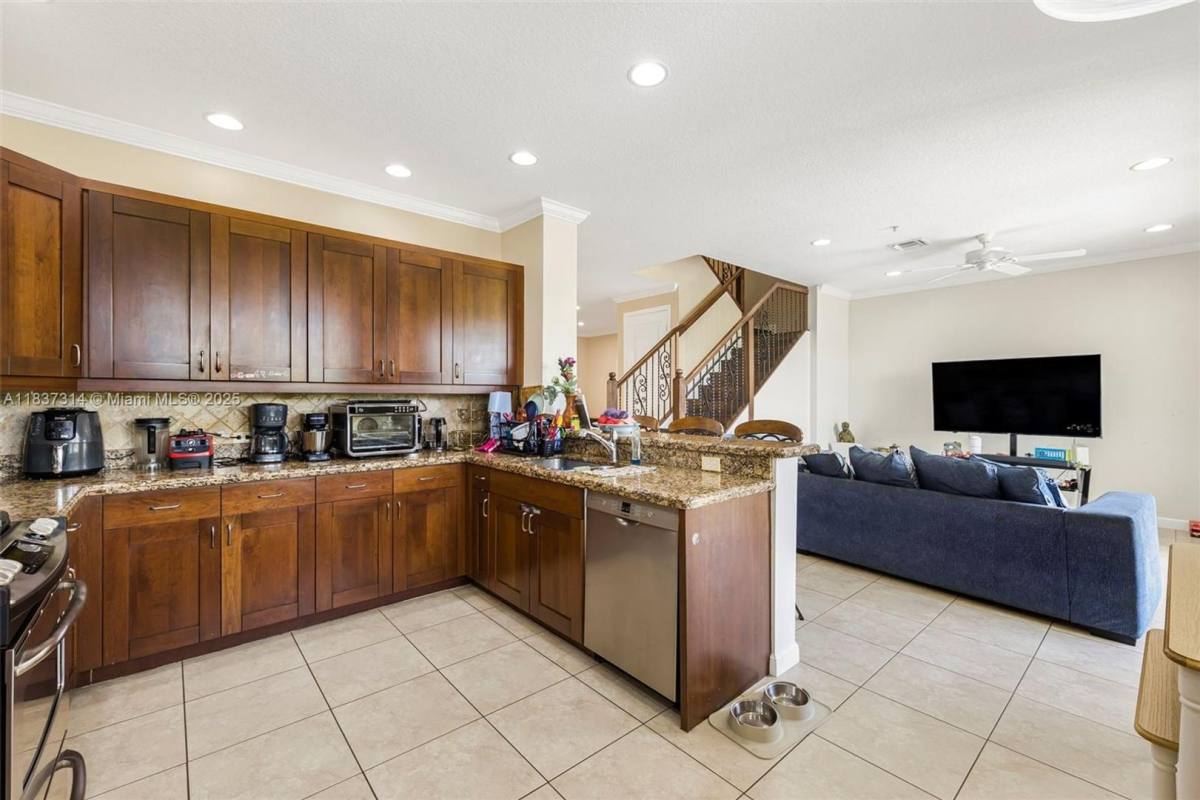 Condo for rent at 3055 NW 126th Ave, Fort Lauderdale, FL 33323