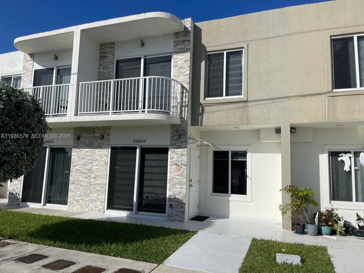 Townhouse for rent at 25869 SW 139th Court, Homestead, FL 33032