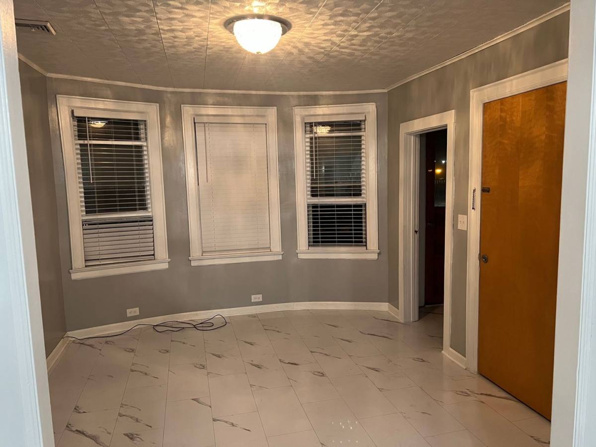 Townhouse for rent at 375 Military Rd, Buffalo, NY 14207