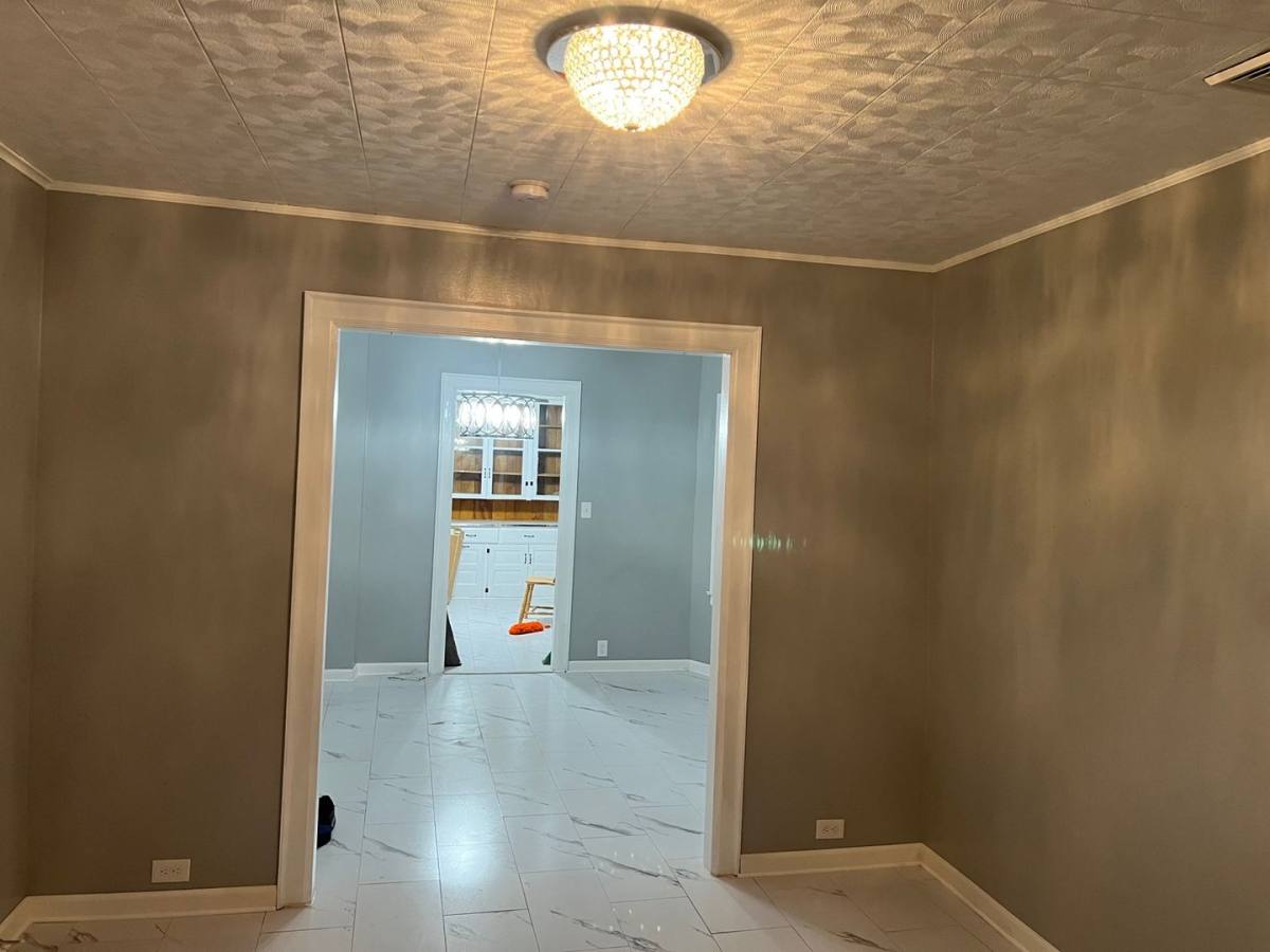 Townhouse for rent at 375 Military Rd, Buffalo, NY 14207