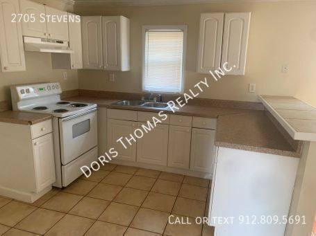 Apartment for rent at 2705 Stevens, Savannah, GA 31405