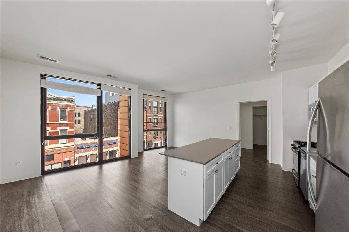 Apartment for rent at 830 N Milwaukee, Chicago, IL 60642