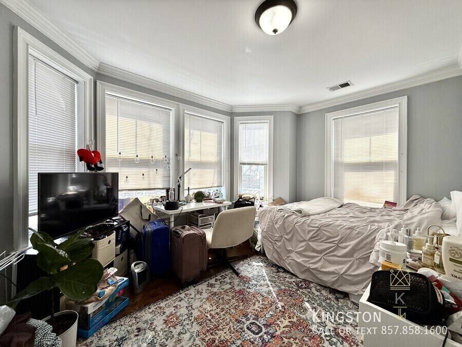 Apartment for rent at 10 Nira Ave #4R, Jamaica Plain, MA 02130
