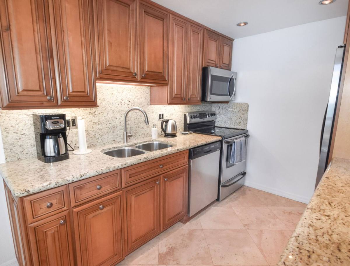 Apartment for rent at 1830 Avenida Del Mundo, Coronado, CA 92118