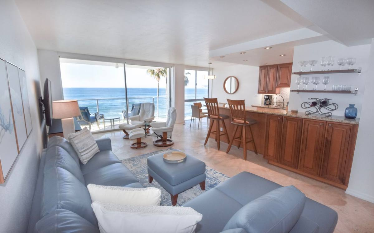 Apartment for rent at 1830 Avenida Del Mundo, Coronado, CA 92118