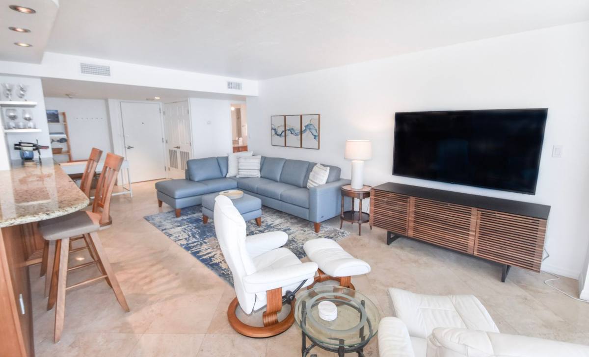 Apartment for rent at 1830 Avenida Del Mundo, Coronado, CA 92118
