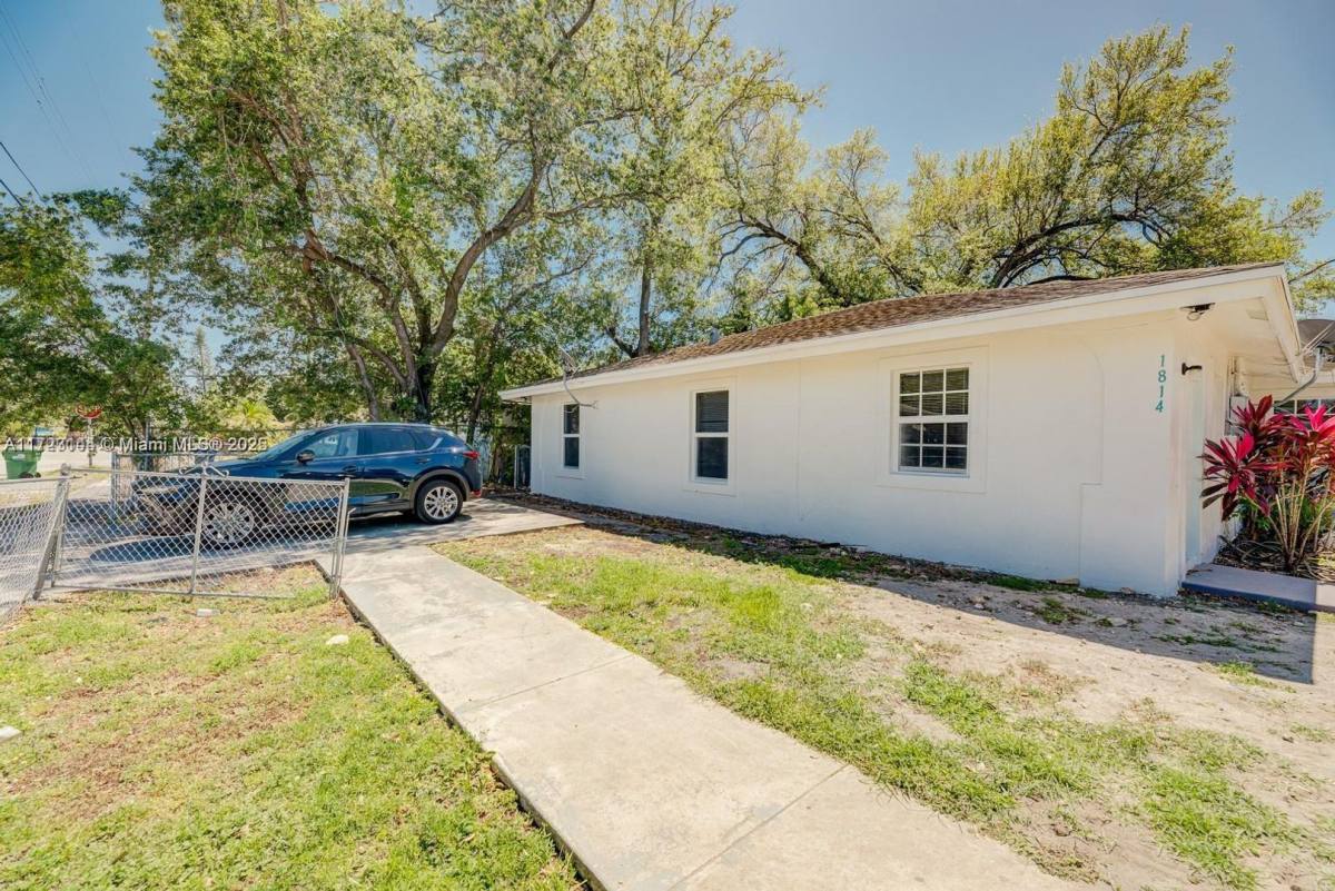 House for rent at 1814 NW 93rd St, Miami, FL 33147