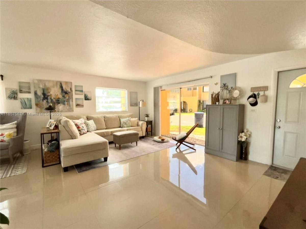 Townhouse for rent at 13781 SW 84th St, Miami, FL 33183