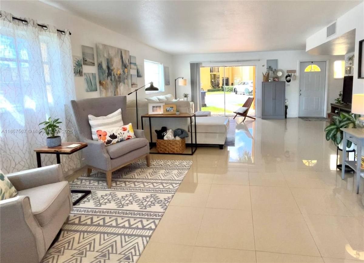 Townhouse for rent at 13781 SW 84th St, Miami, FL 33183