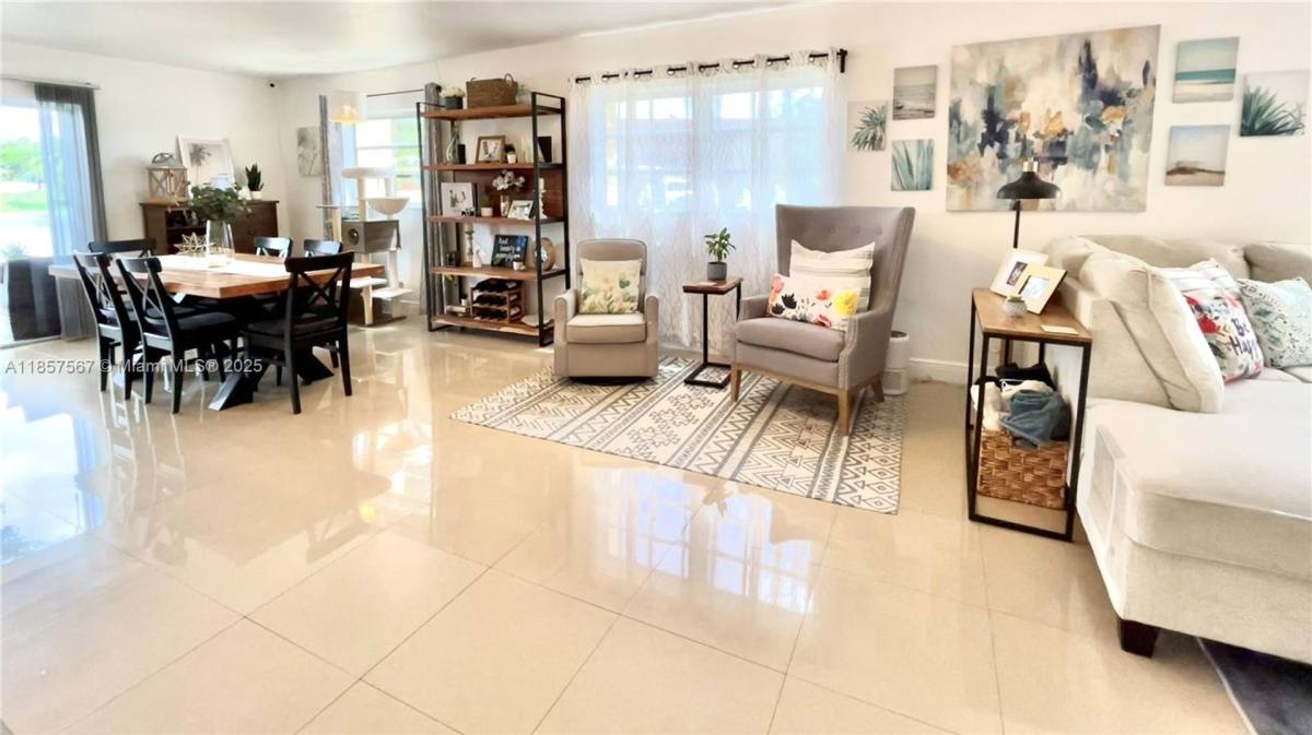 Townhouse for rent at 13781 SW 84th St, Miami, FL 33183
